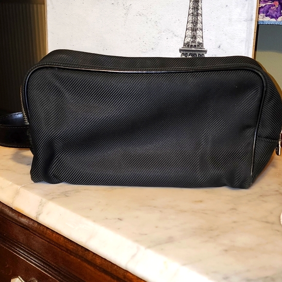 Louis Vuitton Green Taiga Parana Dopp Kit w Leather Handle - Picture 1 of 8